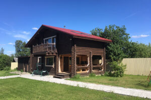 dvukhetazhnaya-banya-iz-brevna.jpg