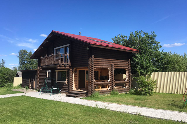 dvukhetazhnaya-banya-iz-brevna.jpg