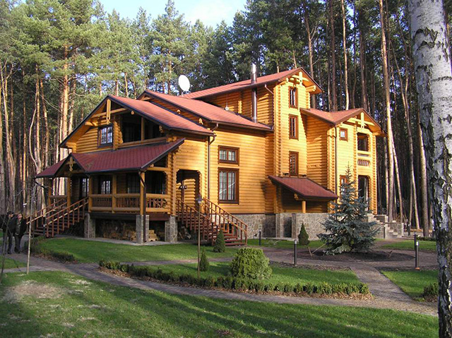 bolshoj-derevyannyj-dom.jpg